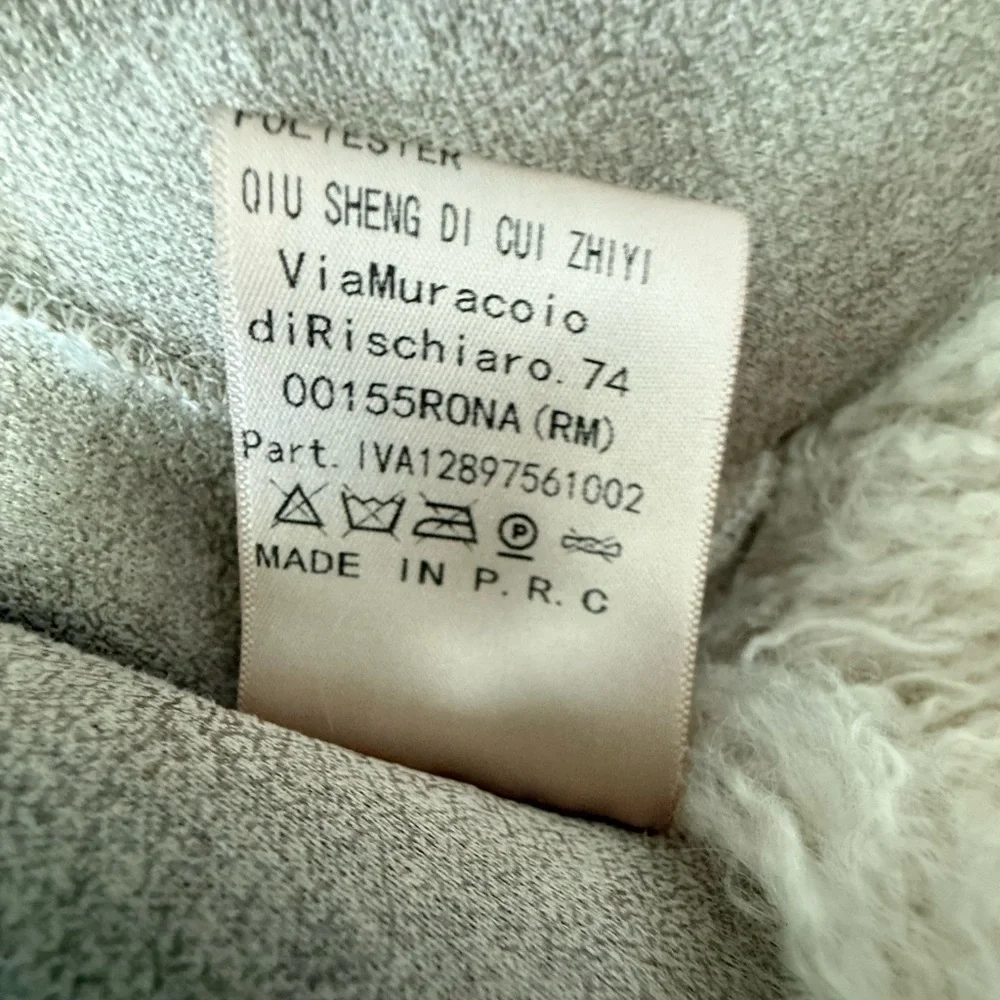 NWOT Faux Fur Cropped Jacket in Cream - Picture 4 of 7
